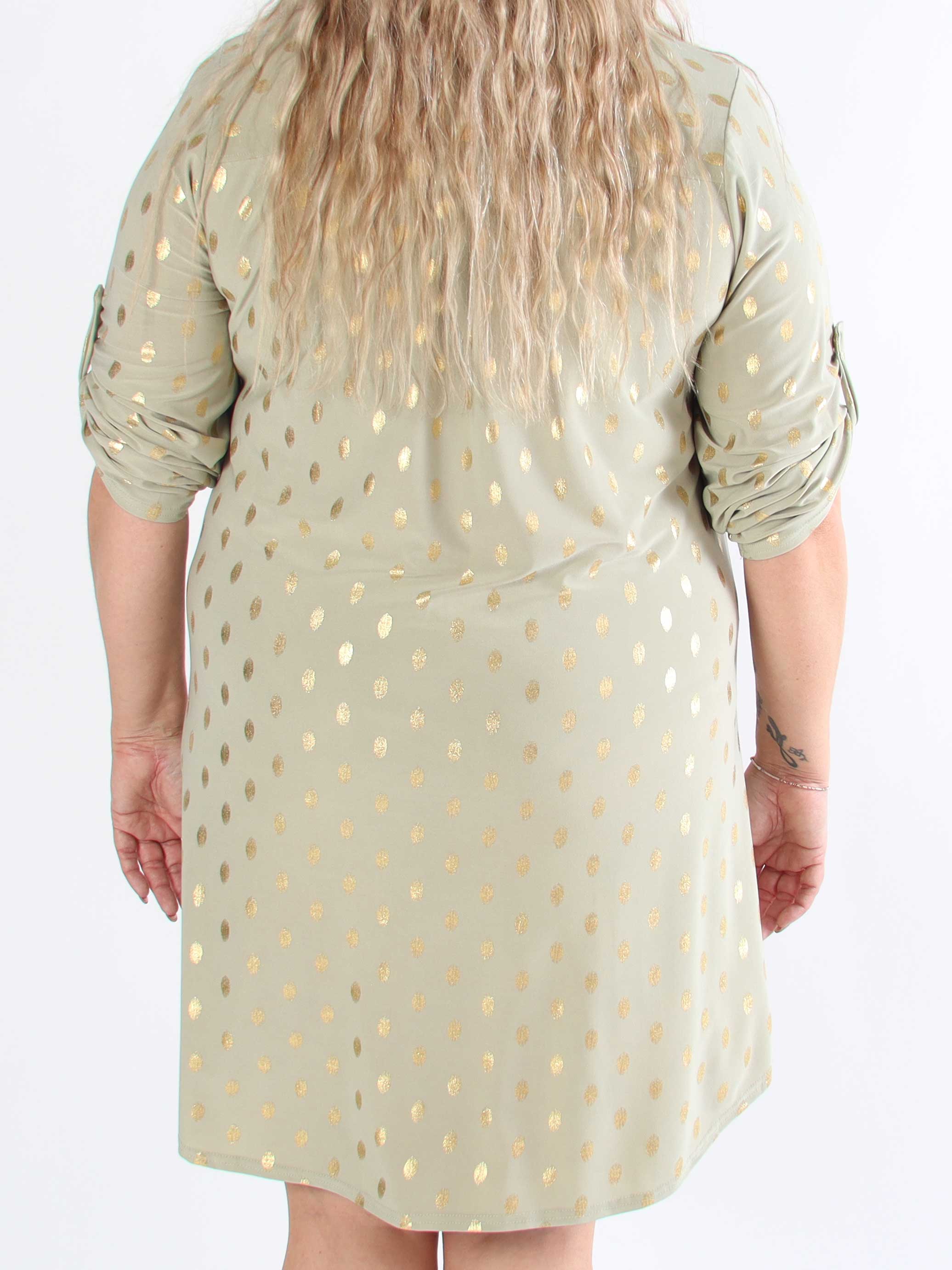 Ebba Gold Long - Elastisk plus size-klänning med guldprickar